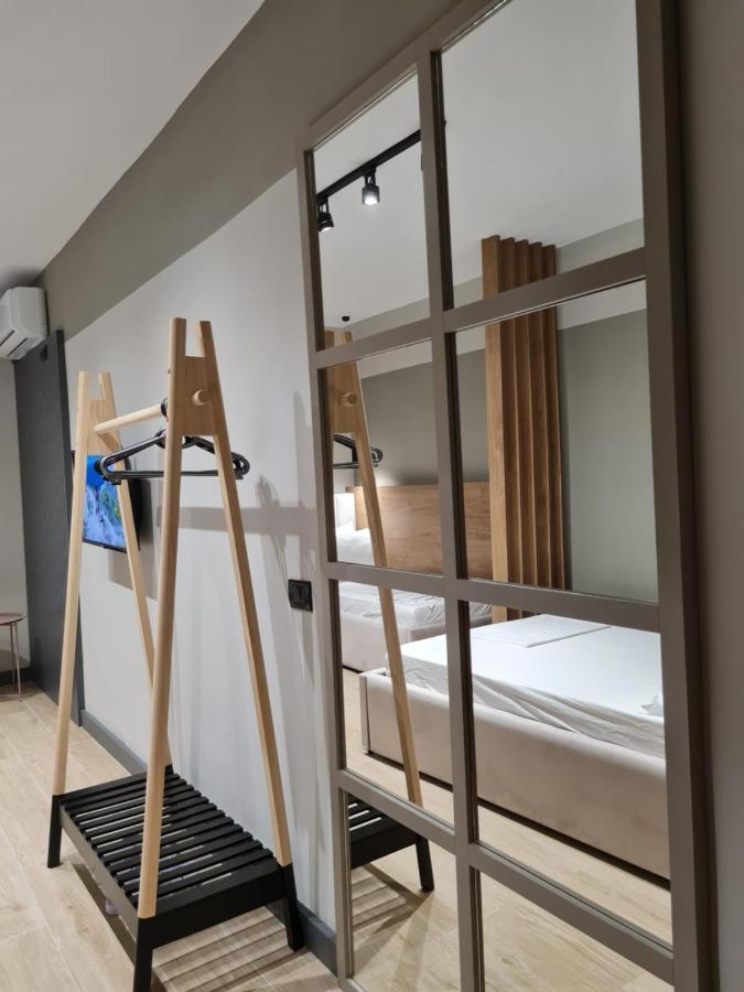 Tam Serviced Studio Apartment Myslym Shyri No1 Tirana Buitenkant foto