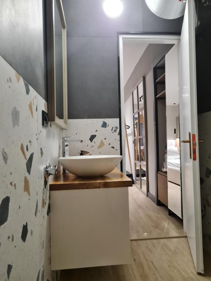 Tam Serviced Studio Apartment Myslym Shyri No1 Tirana Buitenkant foto